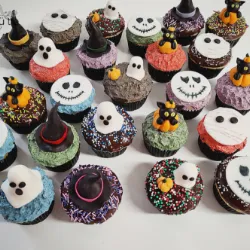 Mini-Törtchen/Cupcakes mit Helloween Dekor